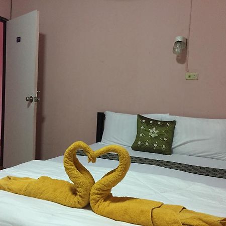 Marina Ao Nang Guesthouse Extérieur photo